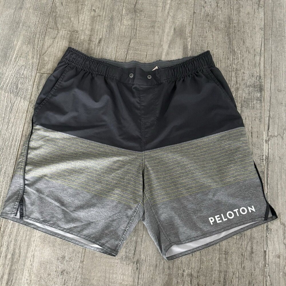 Vuori X Peloton Mens Gray Striped Athletic Board Shorts Size Large